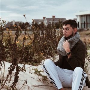 Meet your Posher, Ahmad